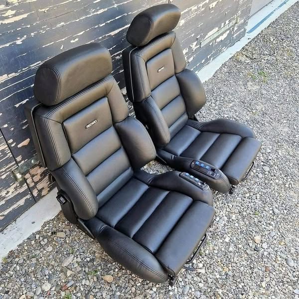 RECARO CSE Black Leather Seats