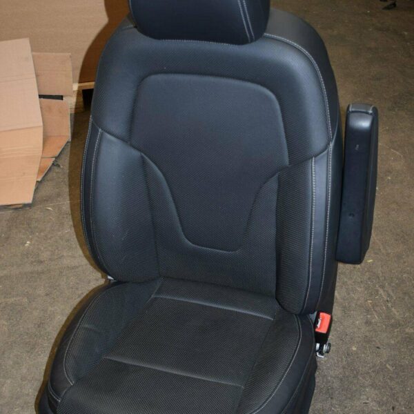 Mercedes W447 Passenger Seat — Black Leather — Fully Electric - New Arrivals - Mercedes-Benz