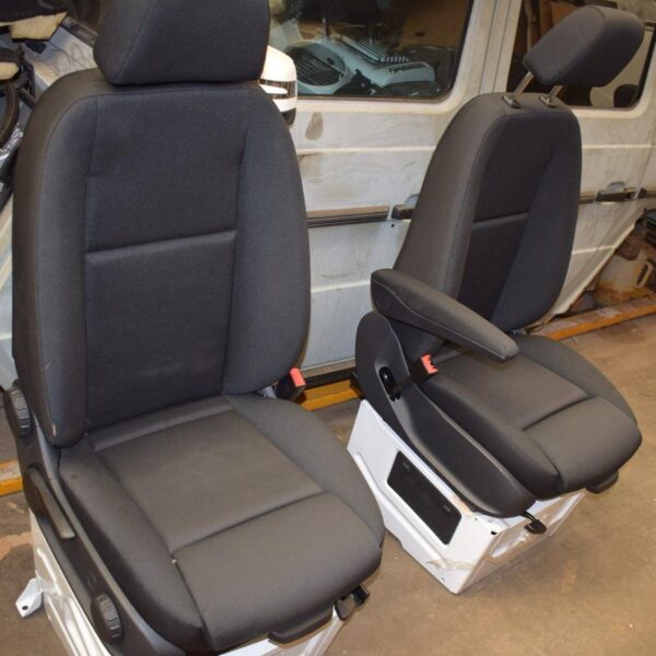 Mercedes W907 Sprinter seats