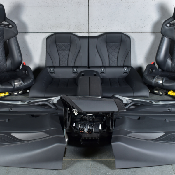 BMW M8 Competition M-Carbon bucket seats