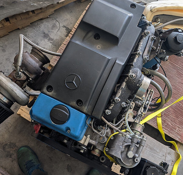 Mercedes-Benz OM605 Turbo Engine