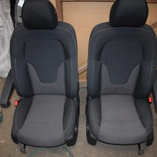 Mercedes-Benz w447 Driver and Passenger Seats