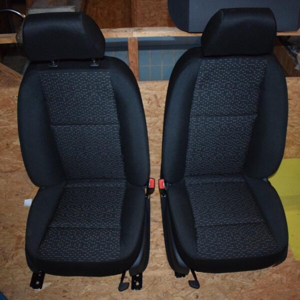 Mercedes-Benz W907 Sprinter seats
