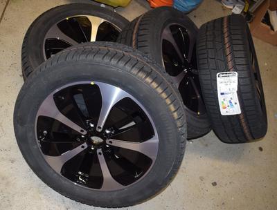 Mercedes-Benz W447 Complete Wheel Set