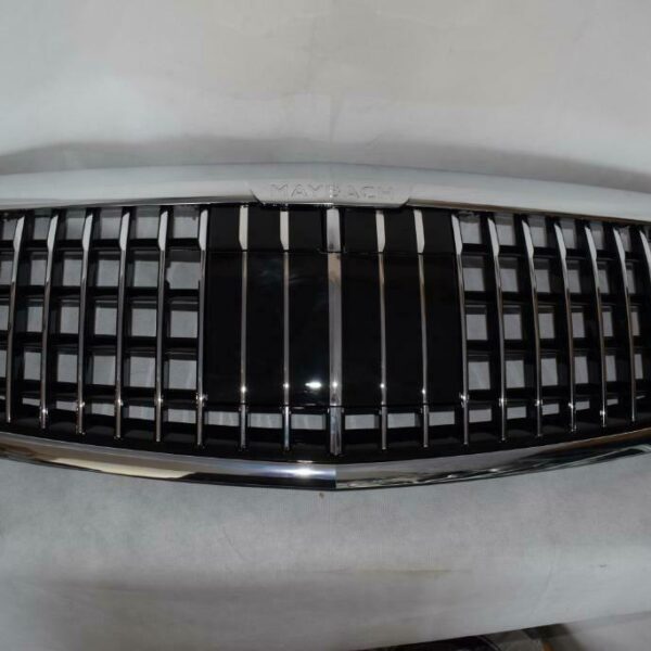 Mercedes Maybach Grille