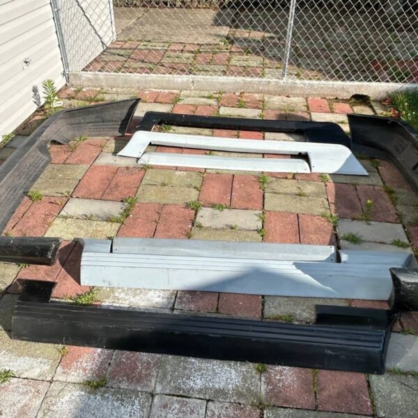 Zender R107 SL Body Kit