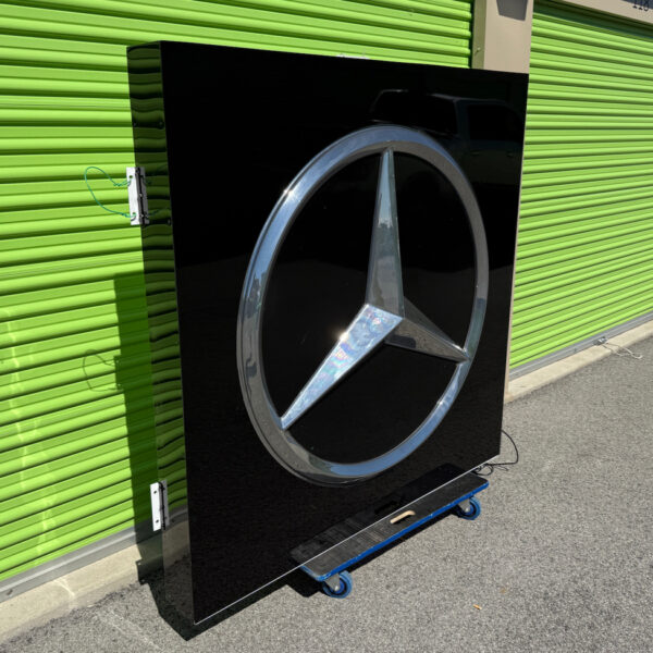 Original Mercedes-Benz Illuminated Dealer Logo Sign