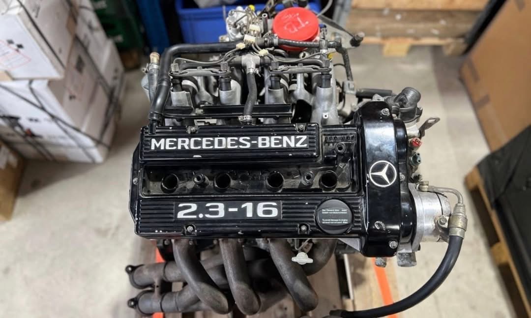 Mercedes benz 190e engine