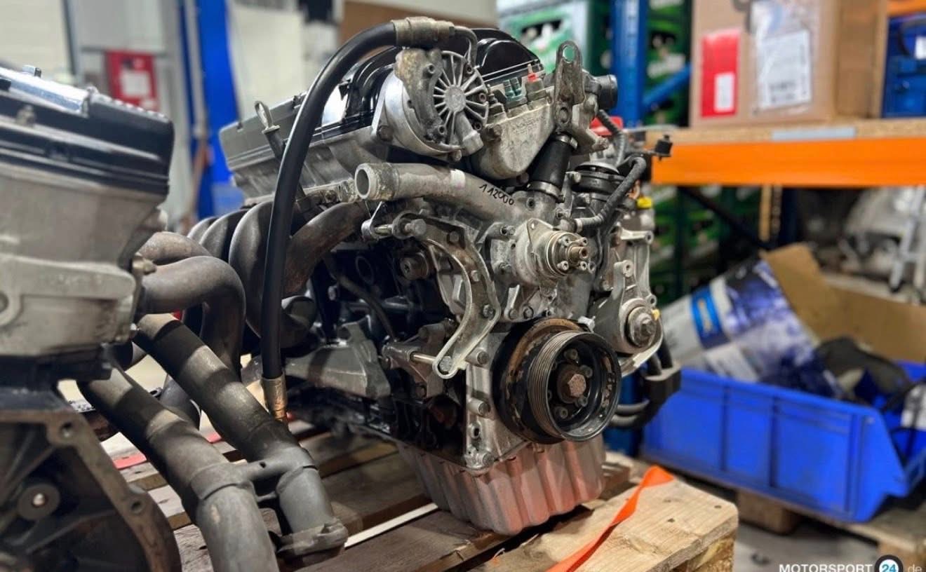 Mercedes benz 190e engine - Image 3