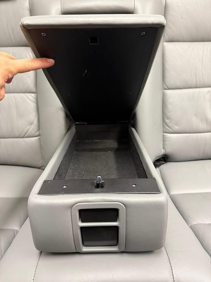 BMW e34 interior - Image 4